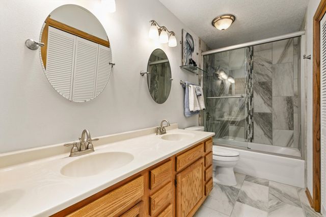 8305 Talbot Place, Johnston, IA 50131