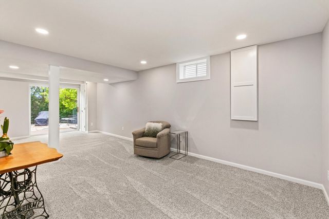 8305 Talbot Place, Johnston, IA 50131
