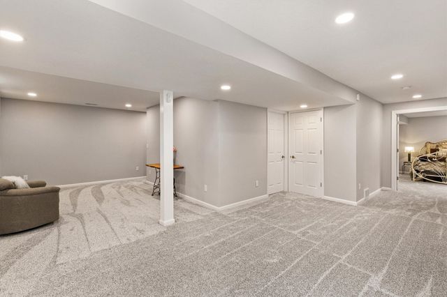 8305 Talbot Place, Johnston, IA 50131