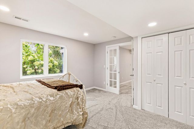 8305 Talbot Place, Johnston, IA 50131