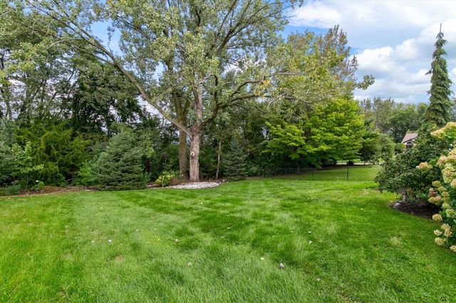 8305 Talbot Place, Johnston, IA 50131