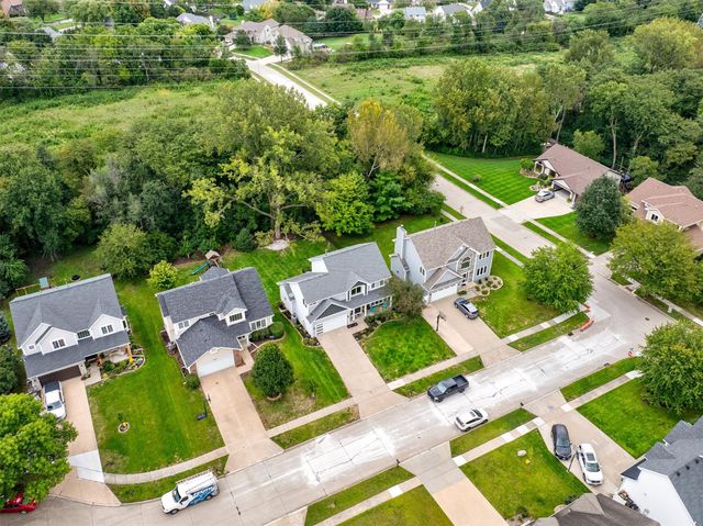 8305 Talbot Place, Johnston, IA 50131
