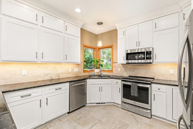 8305 Talbot Place, Johnston, IA 50131