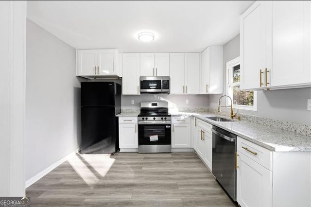 1376 Colony East Circle, Stone Mountain, GA 30083