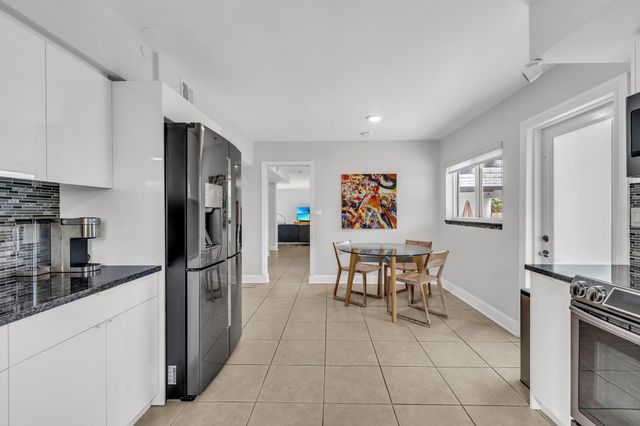 2812 NE 27th Street, Lighthouse Point, FL 33064