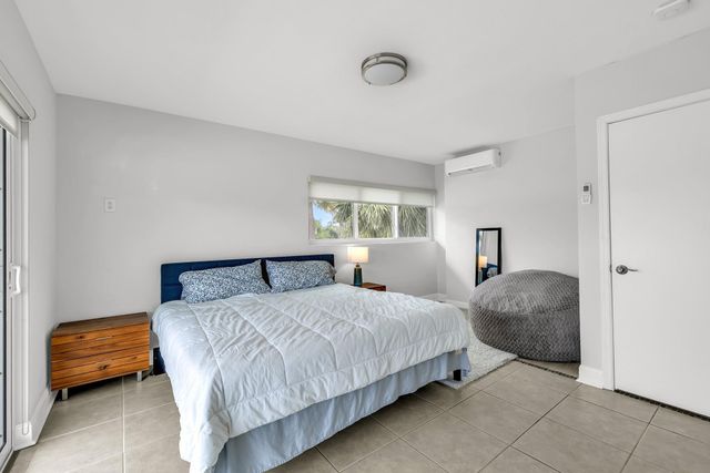 2812 NE 27th Street, Lighthouse Point, FL 33064