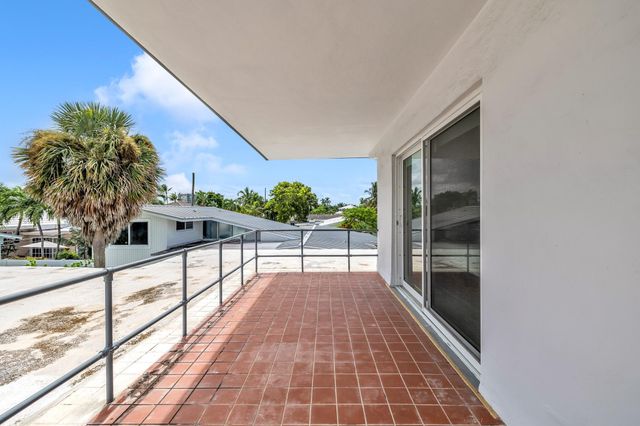 2812 NE 27th Street, Lighthouse Point, FL 33064