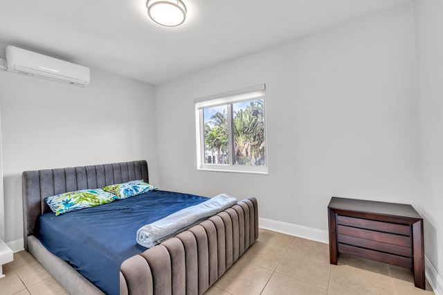 2812 NE 27th Street, Lighthouse Point, FL 33064