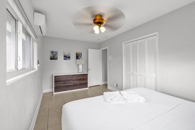 2812 NE 27th Street, Lighthouse Point, FL 33064