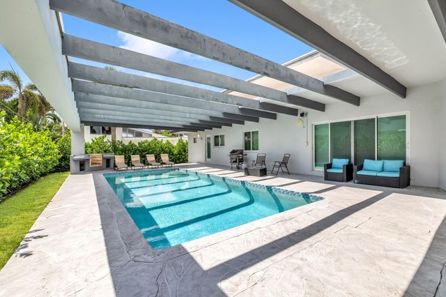 2812 NE 27th Street, Lighthouse Point, FL 33064