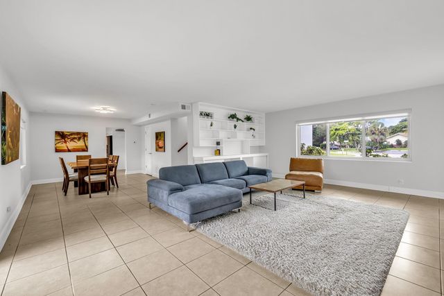 2812 NE 27th Street, Lighthouse Point, FL 33064