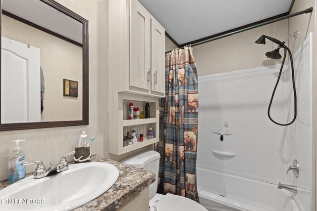 1137 River Rd, Kingston, TN 37763
