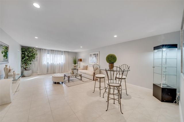 2271 NW 47th Ter 107, Lauderhill, FL 33313