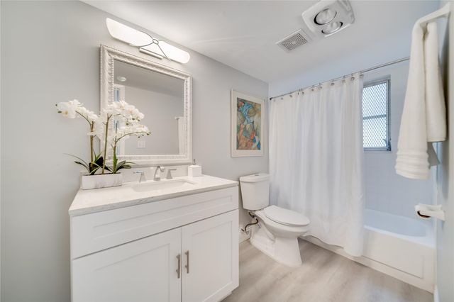 2271 NW 47th Ter 107, Lauderhill, FL 33313