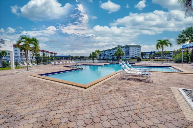 2271 NW 47th Ter 107, Lauderhill, FL 33313