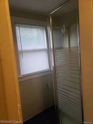 304 BAKER Street, Royal Oak, MI 48067