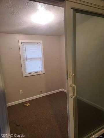 304 BAKER Street, Royal Oak, MI 48067