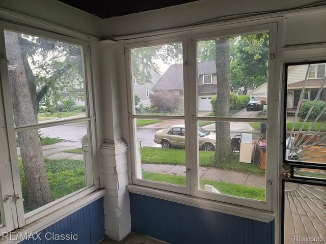 304 BAKER Street, Royal Oak, MI 48067