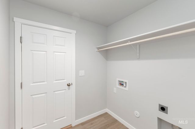 3723 E White Plains St, Nampa, ID 83686