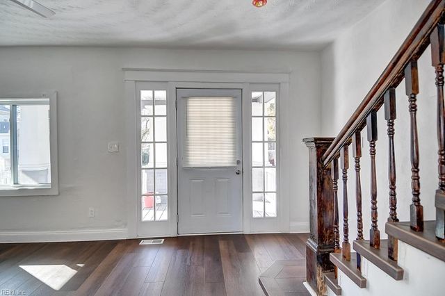 820 Summit AVE, Norfolk, VA 23504