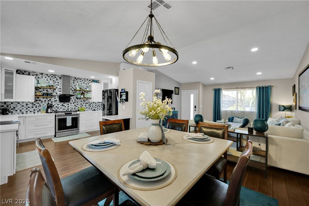 530 Grape Drive, Henderson, NV 89015 — photo 4