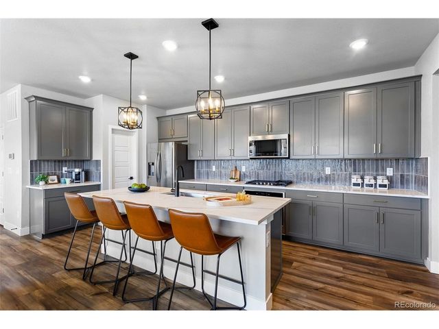 7133 Finsberry Way, Castle Pines, CO 80108