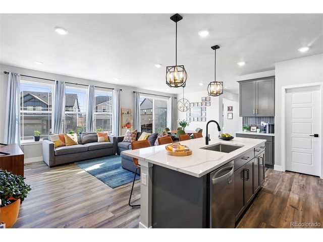 7133 Finsberry Way, Castle Pines, CO 80108