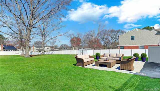 116 Southern Boulevard, Hauppauge, NY 11788