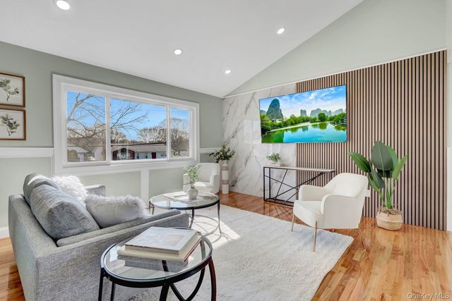 116 Southern Boulevard, Hauppauge, NY 11788