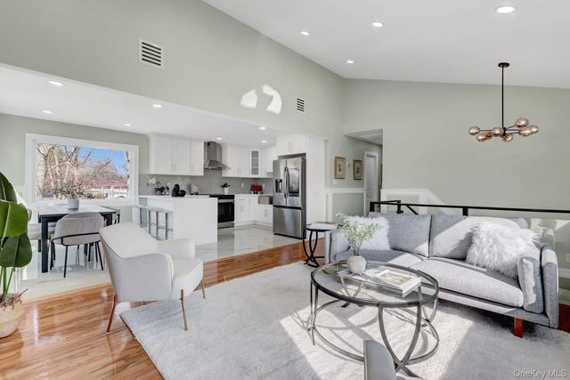 116 Southern Boulevard, Hauppauge, NY 11788