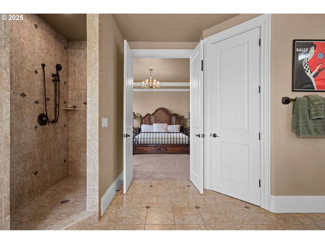 8438 CASCADE Hwy, Silverton, OR 97381