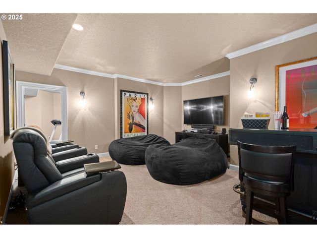 8438 CASCADE Hwy, Silverton, OR 97381