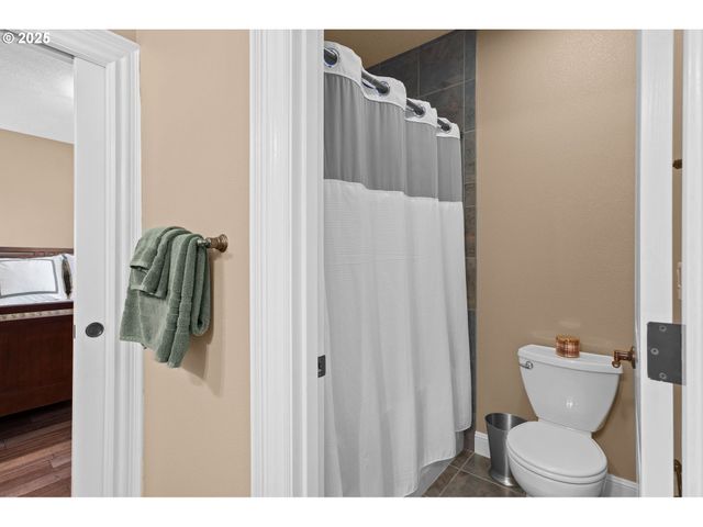 8438 CASCADE Hwy, Silverton, OR 97381