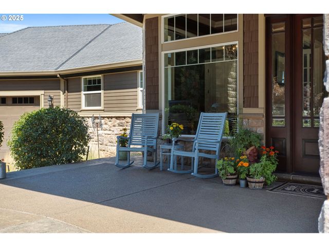 8438 CASCADE Hwy, Silverton, OR 97381