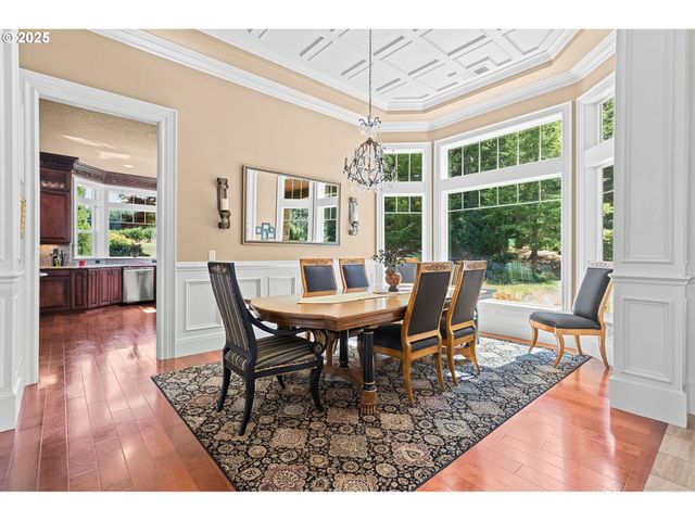 8438 CASCADE Hwy, Silverton, OR 97381