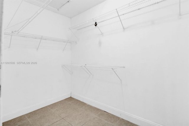 9730 Hammocks Blvd 203-28, Miami, FL 33196