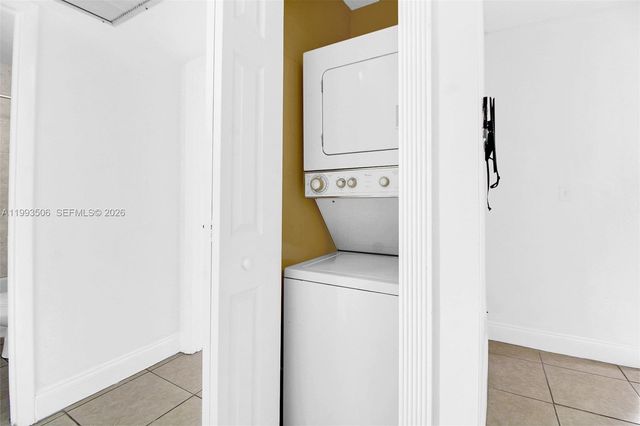 9730 Hammocks Blvd 203-28, Miami, FL 33196