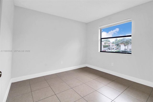 9730 Hammocks Blvd 203-28, Miami, FL 33196