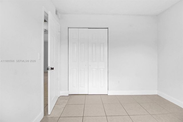 9730 Hammocks Blvd 203-28, Miami, FL 33196