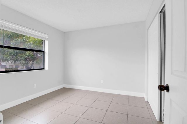 9730 Hammocks Blvd 203-28, Miami, FL 33196