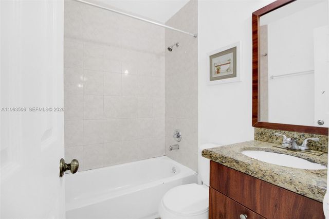 9730 Hammocks Blvd 203-28, Miami, FL 33196