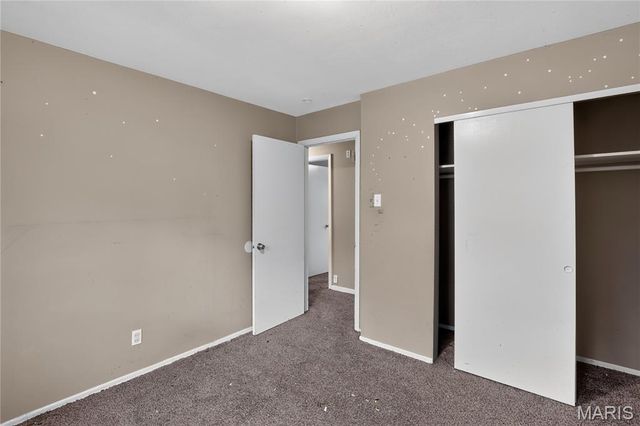2245 N Elizabeth Avenue, Florissant, MO 63031
