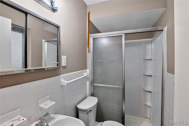 2245 N Elizabeth Avenue, Florissant, MO 63031