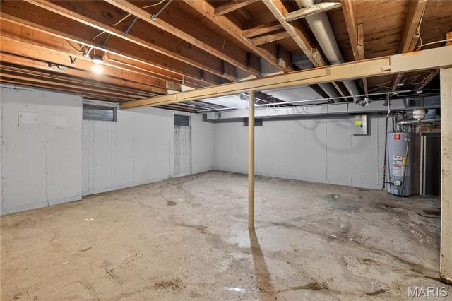 2245 N Elizabeth Avenue, Florissant, MO 63031