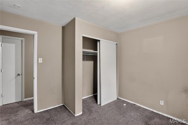 2245 N Elizabeth Avenue, Florissant, MO 63031