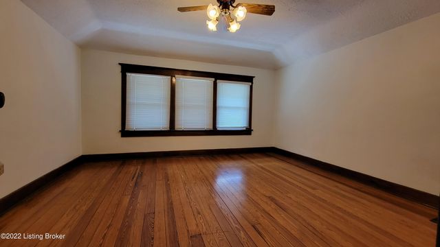 3812 Taylorsville Rd, Louisville, KY 40220