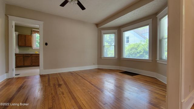 3812 Taylorsville Rd, Louisville, KY 40220