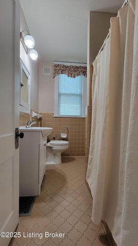 3812 Taylorsville Rd, Louisville, KY 40220