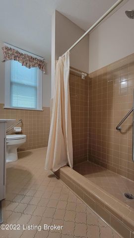 3812 Taylorsville Rd, Louisville, KY 40220