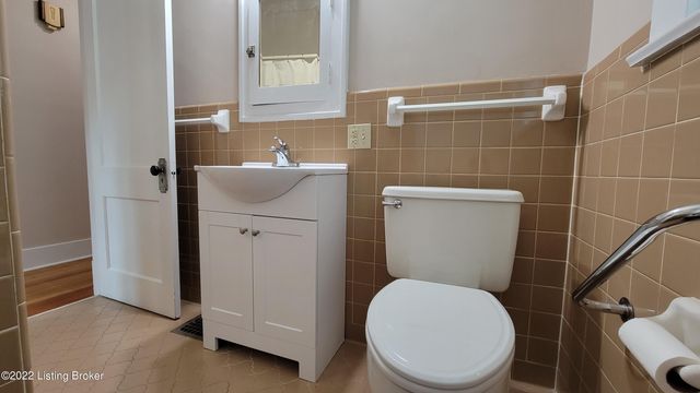 3812 Taylorsville Rd, Louisville, KY 40220